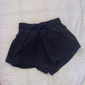 Lululemon Size 2 Hotty Hot shorts long